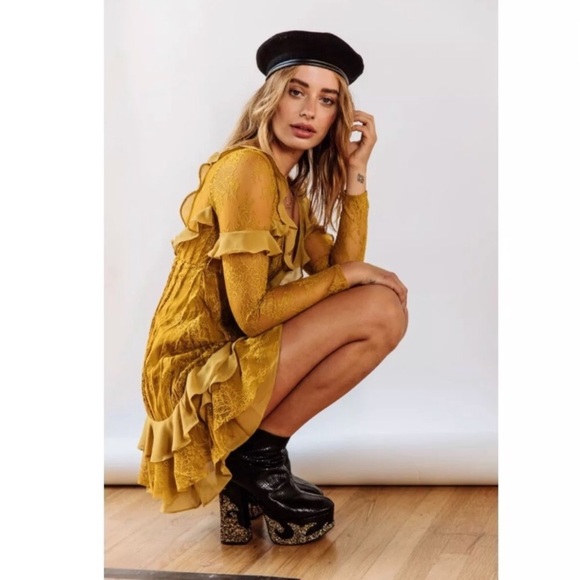 For Love And Lemons Dresses & Skirts - For Love & Lemons Daphne Dress